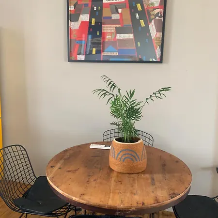 Pappou's House Apartment